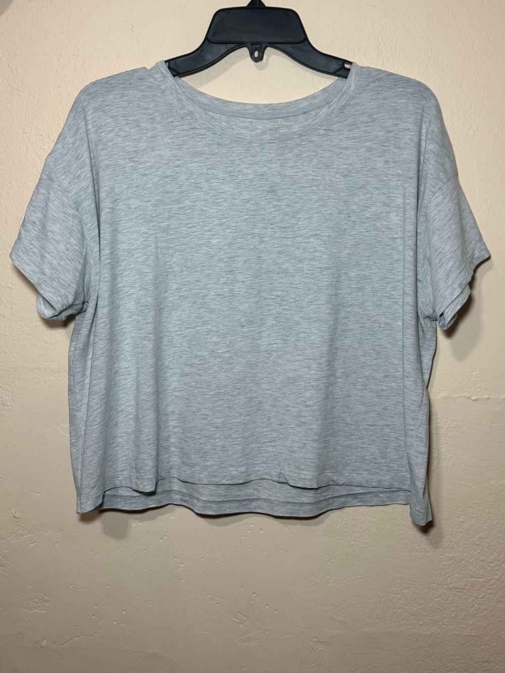 Lululemon Cates Tee in Gray
